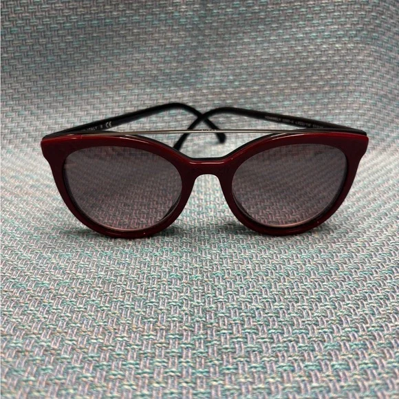 CHANEL Elegant and Interchangeable Sunglasses Trio - Picture 5 of 12